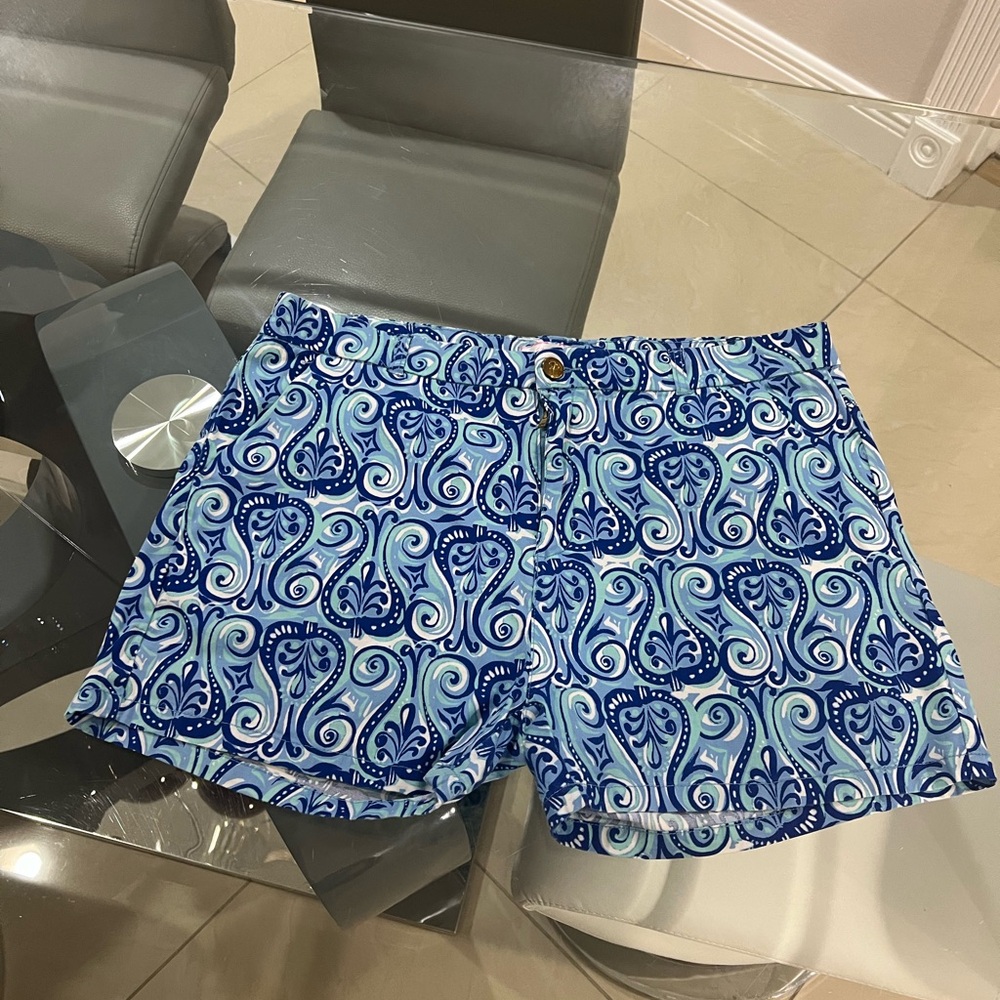 NWOT STELLA PARKER COLLECTION Blue Paisley Design SHORTS Size 16
